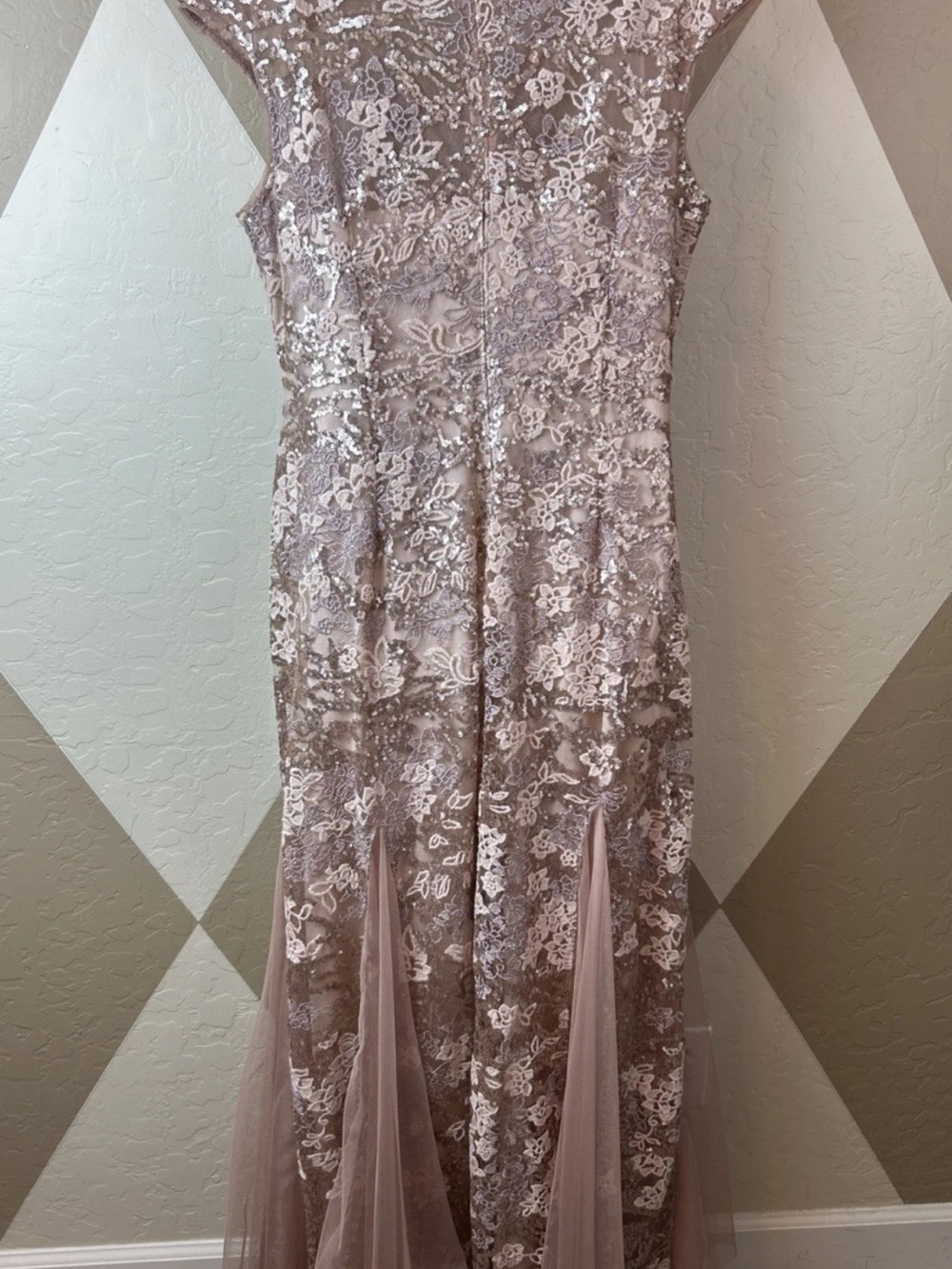 Alex Evenings Dusty Rose Lace & Sequin Cap-Sleeve Evening Gown - Picture 5 of 8